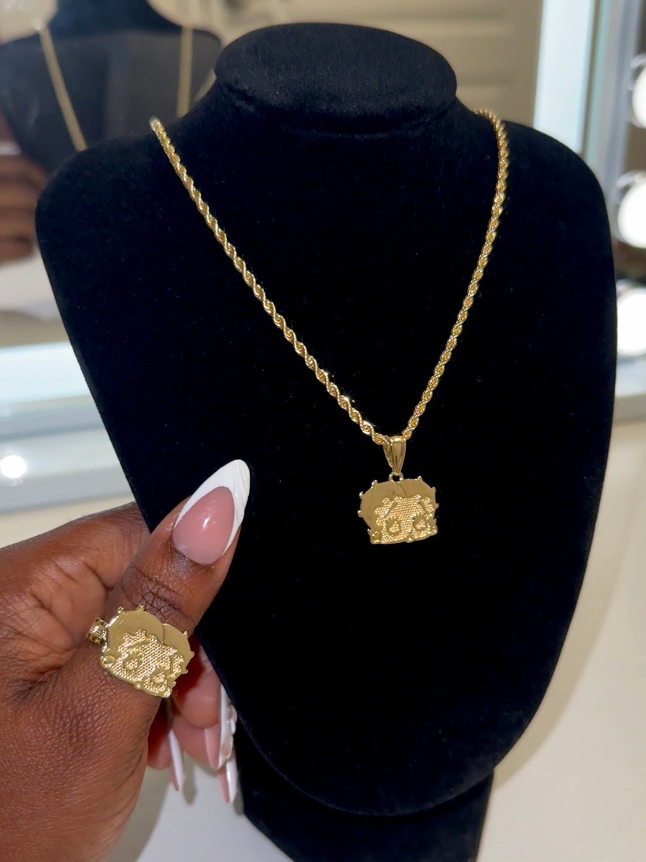 BETTY BOOP NECKLACE