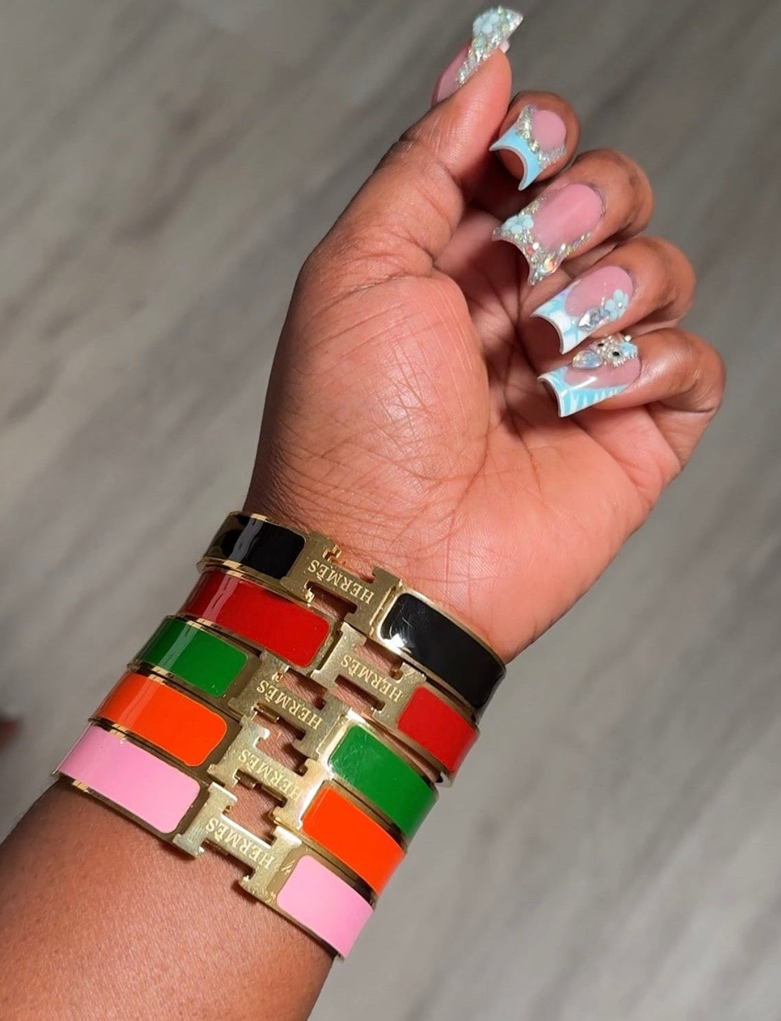 BADDIE CUFF