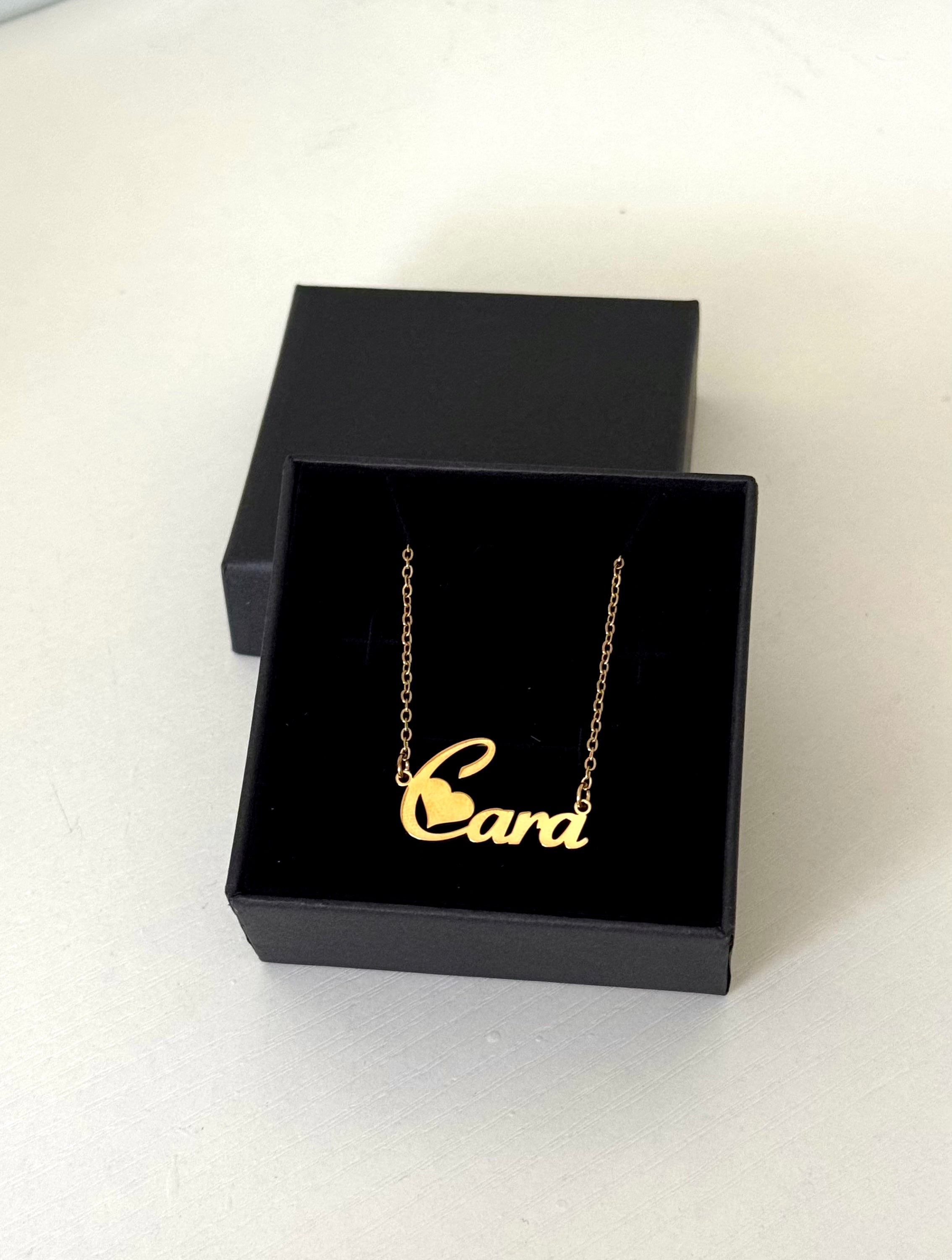 NAMEPLATE NECKLACE