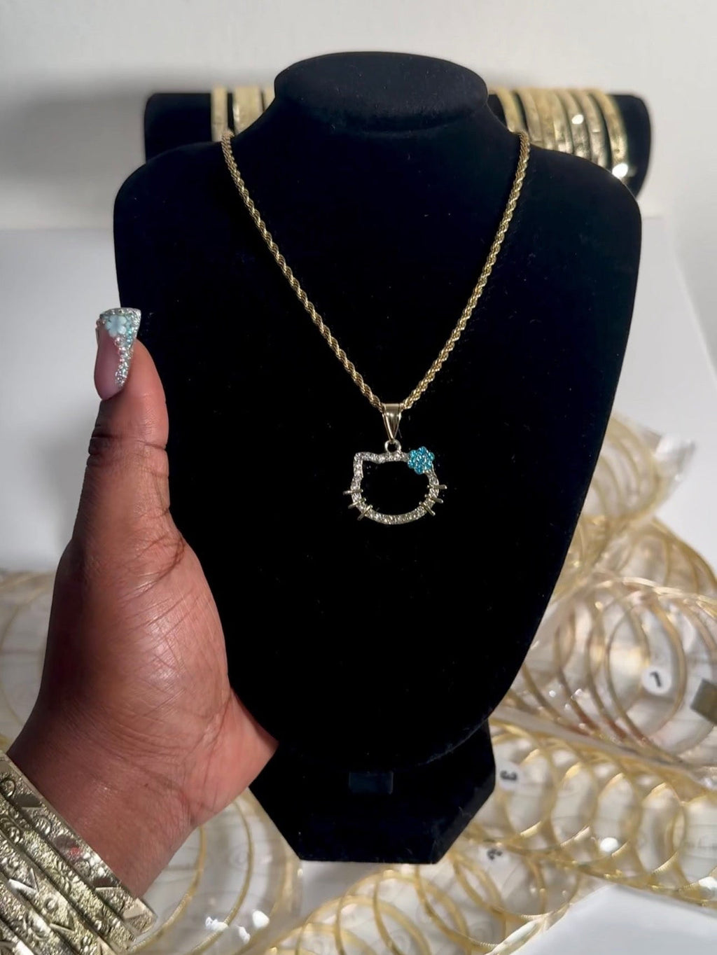 HK BLOOM NECKLACE