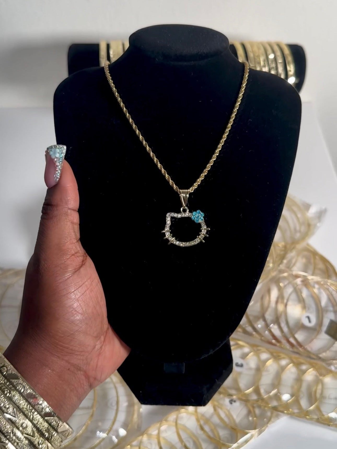 HK BLOOM NECKLACE