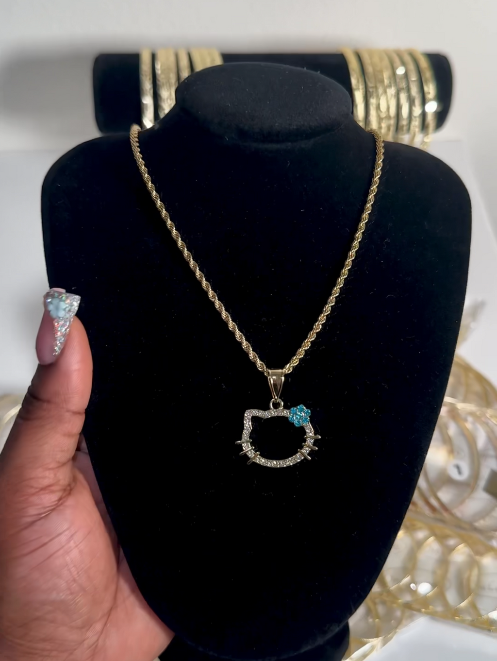 HK BLOOM NECKLACE