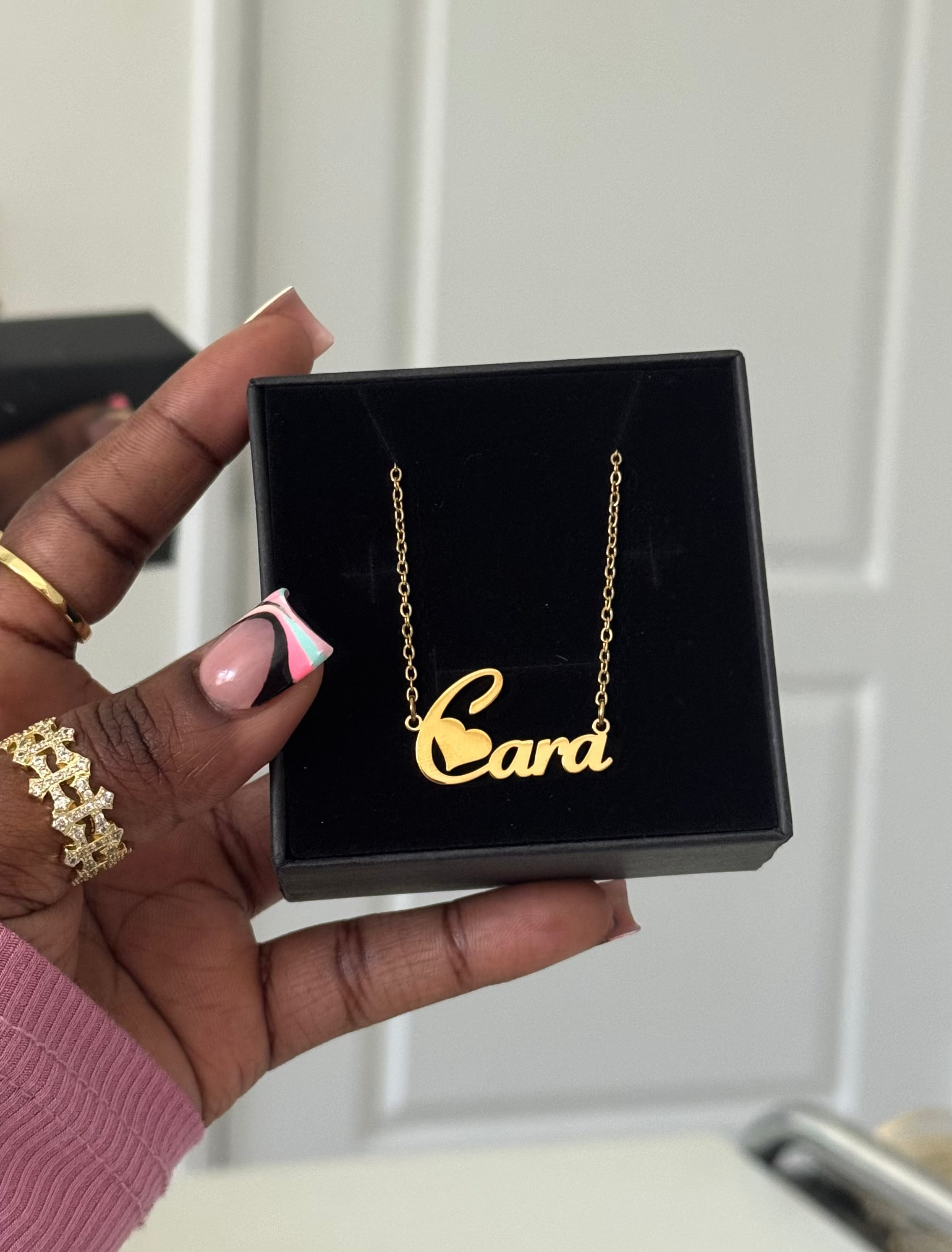 NAMEPLATE NECKLACE